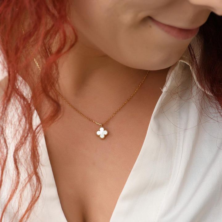 Preowned Authentic Full set Van Cleef Arpels Sweet Alhambra Necklace Mother of Pearl 18K Yellow Gold