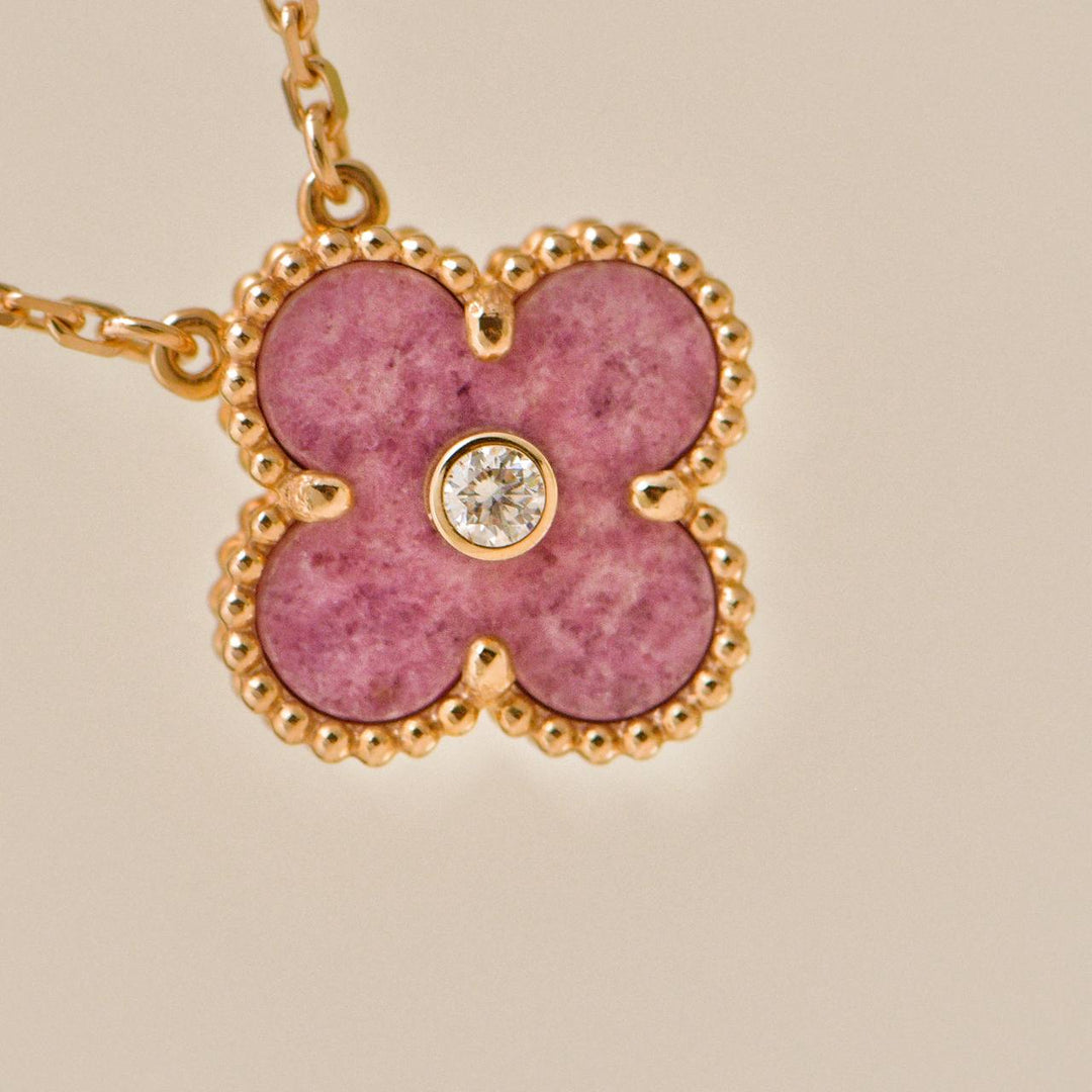 Authentic Van Cleef Alhambra 2021 Holiday Pendant Rhodonite Diamond 18K Rose Gold