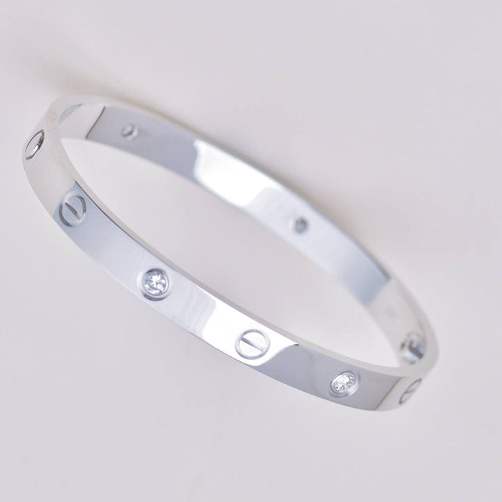 Preloved Authentic Cartier Love 4 Diamond Classic Model Bracelet 18K White Gold  Size 17
