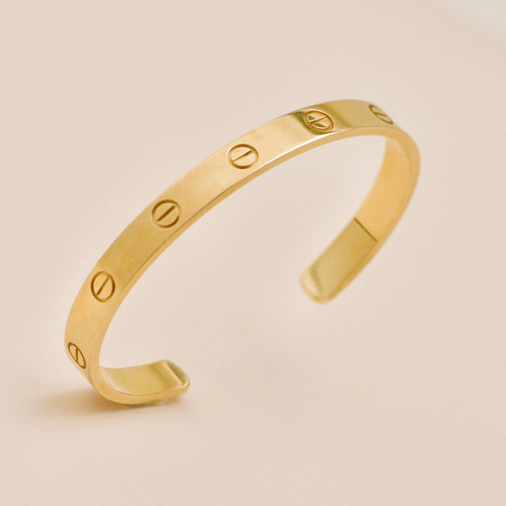 Authentic Second Hand Full set Cartier Love Cuff Bracelet 18K Yellow Gold Size 17