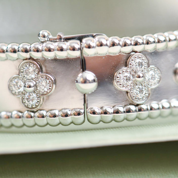 Authentic Full set Van Cleef & Arpels Perlée Clovers Bracelet Diamond 18K White Gold Size M
