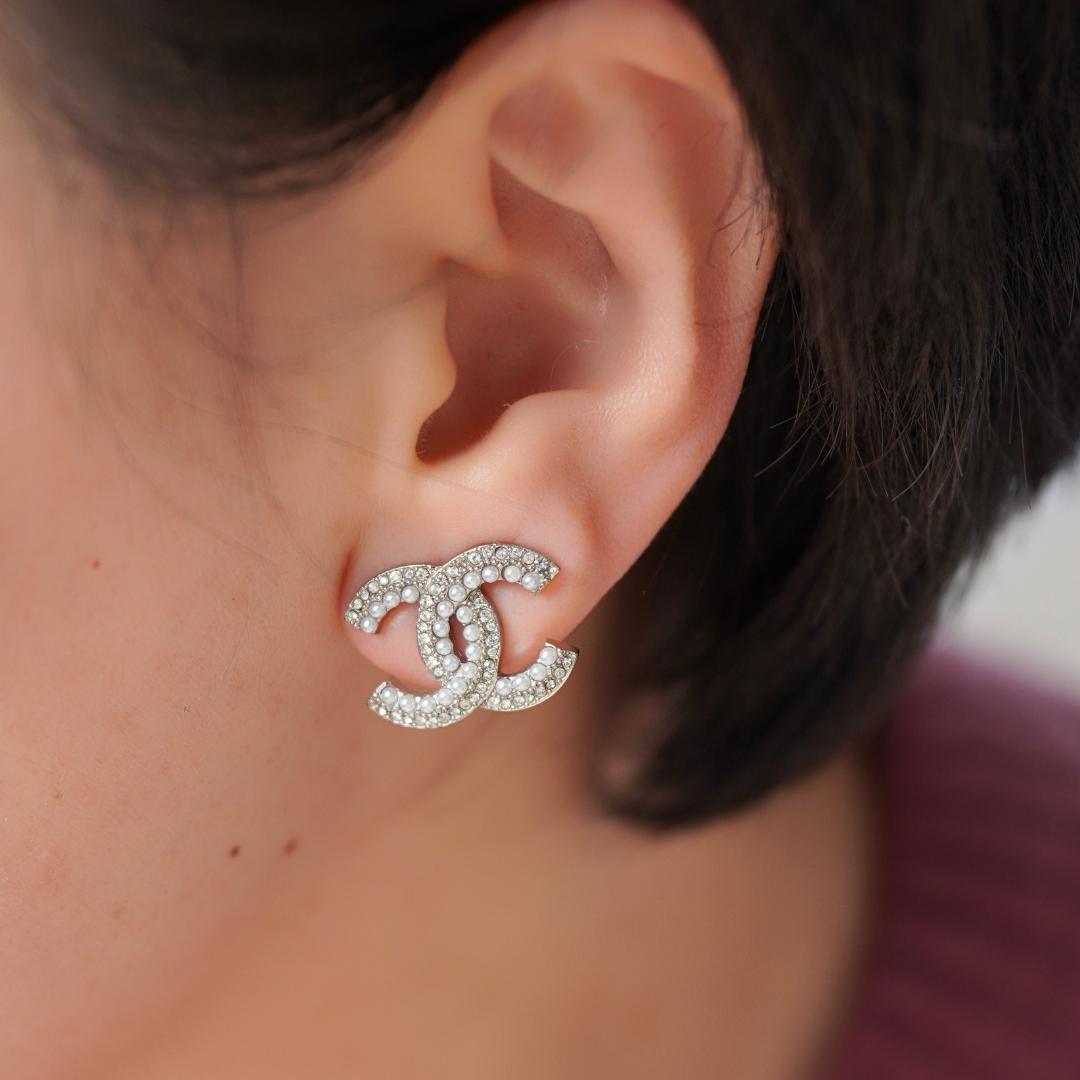 Preloved Chanel CC Faux Pearls Crystal Stud Earrings