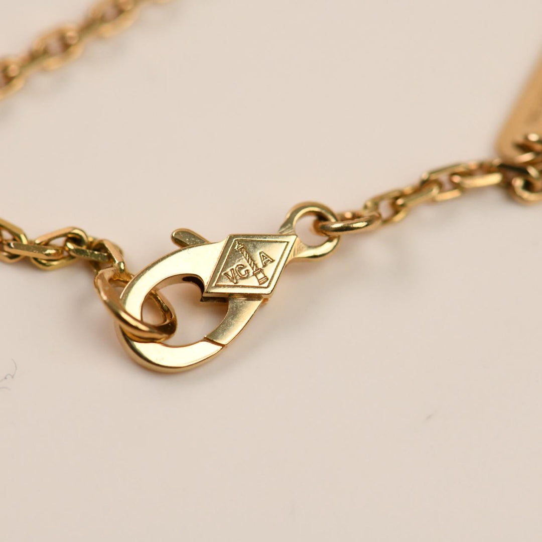 Van Cleef & Arpels Magic Alhambra Mother of Pearl Necklace 18k Yellow Gold