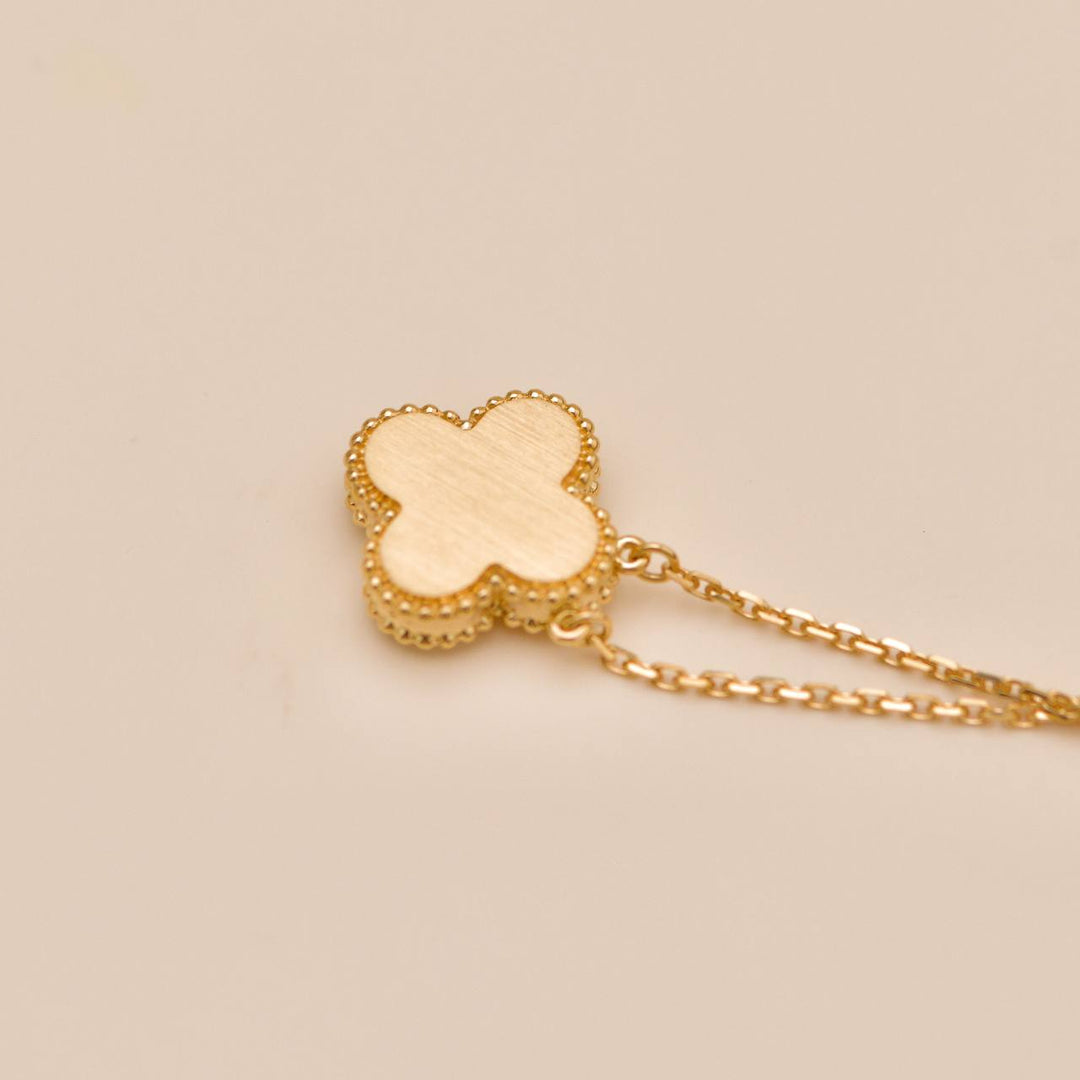 Authentic Second Hand Van Cleef 2018 Holiday Pendant Golden Mother of Pearl Diamond 18K Yellow Gold
