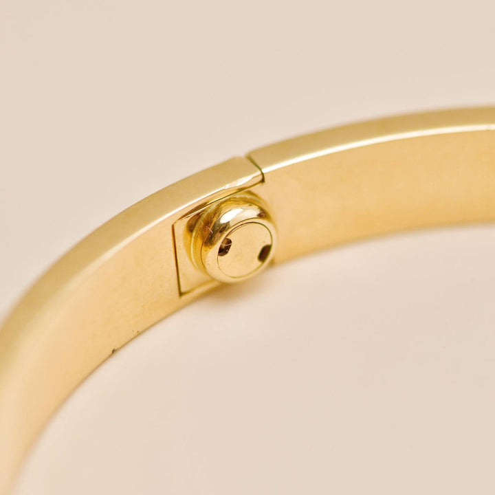 Preowned Cartier Love Bracelet Classic Model 18K Yellow Gold Size 18