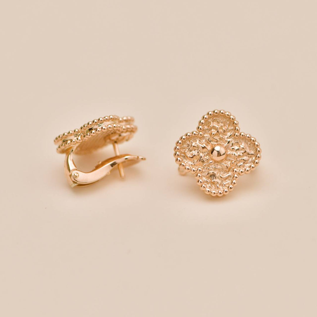 Second Hand Authentic Full set Van Cleef & Arpels Vintage Alhambra Hammered Earrings