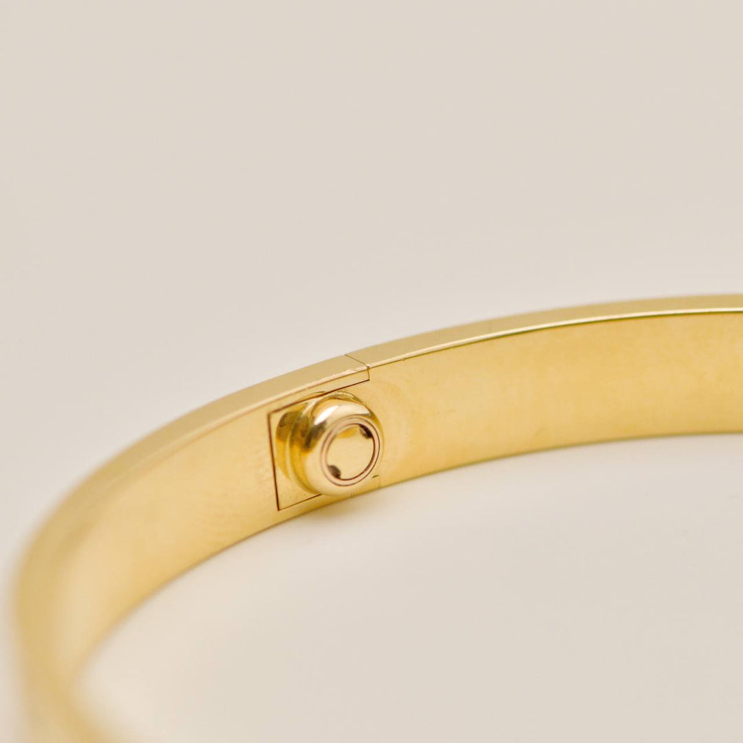 Cartier Love Bracelet Classic Model 18K Yellow Gold Size 19