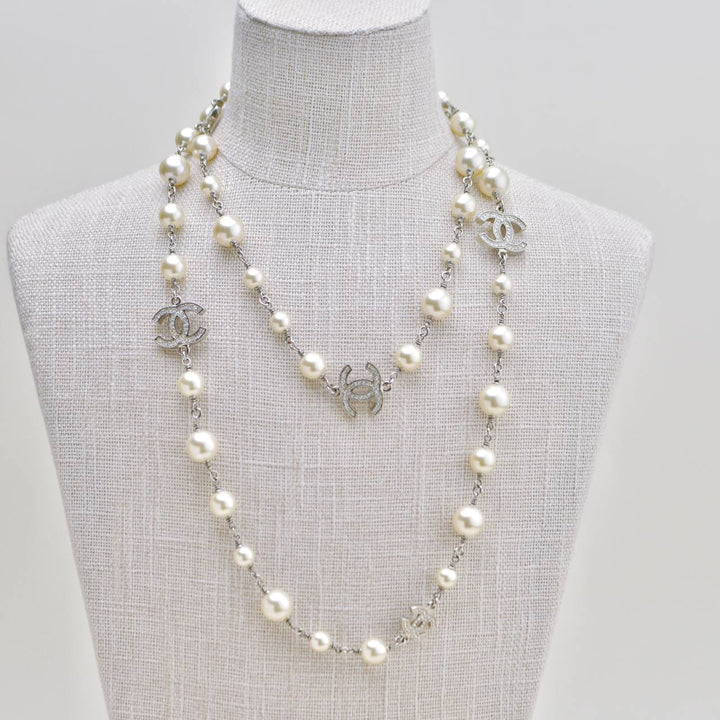 Authentic Second Hand Chanel CC Faux Pearl Sautoir Necklace with Five Logos