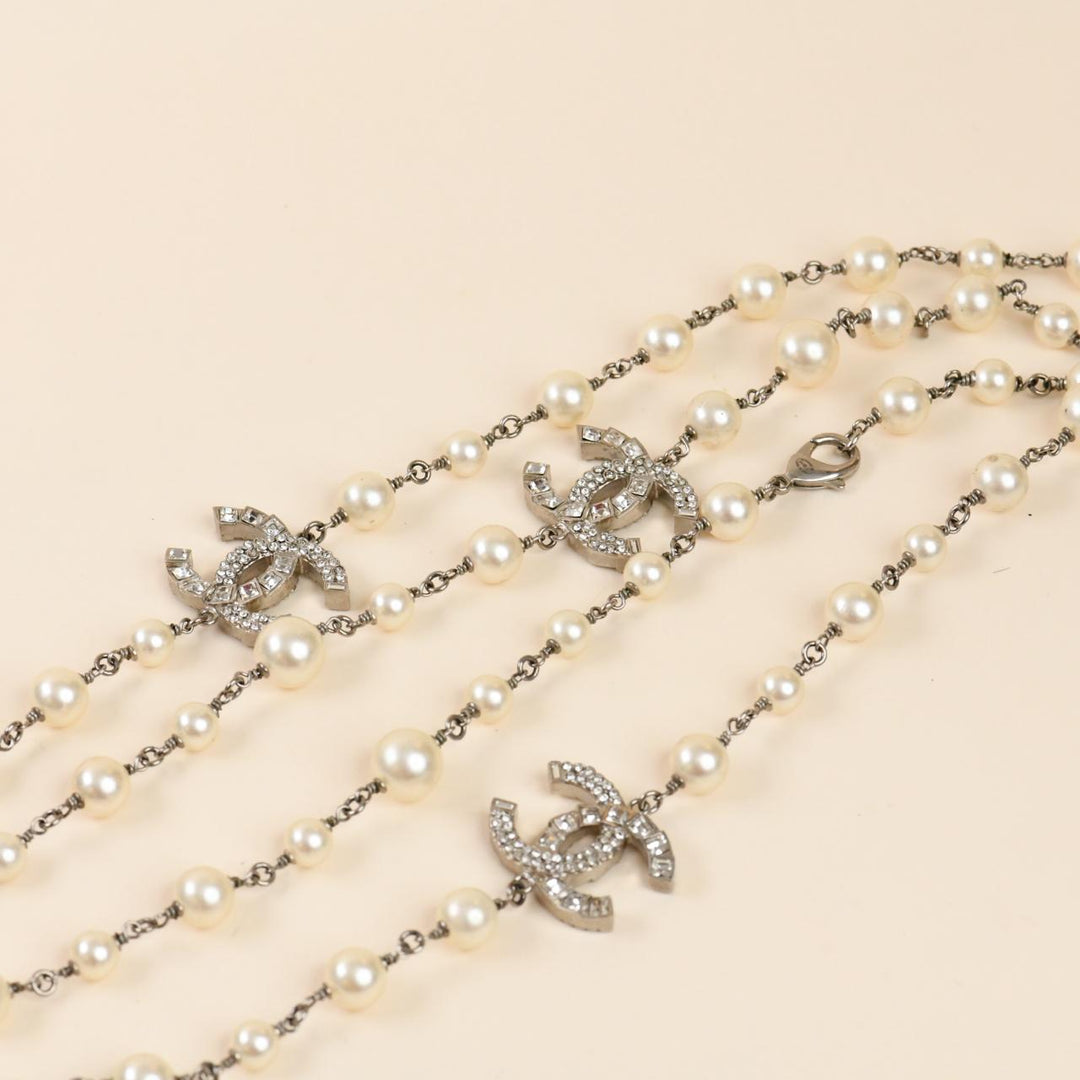 Chanel CC Pearls Necklace
