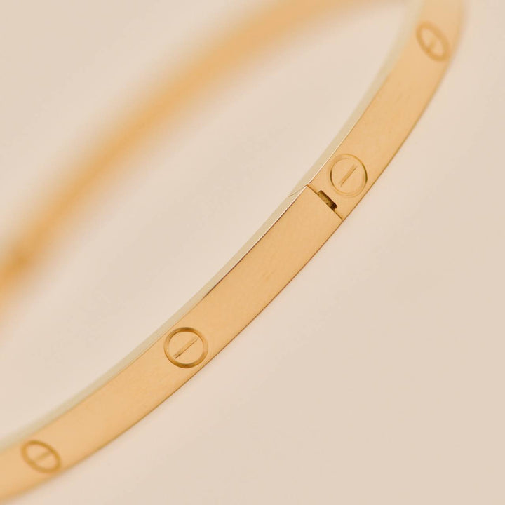 Preowned Authentic Cartier Love Classic Model Bracelet 18K Yellow Gold Size 16