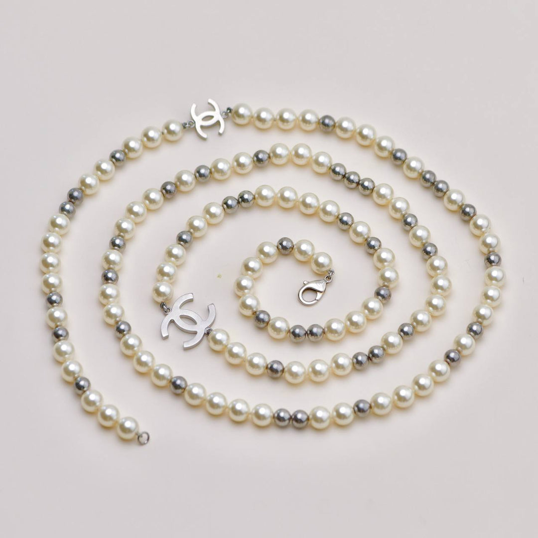 Preloved Chanel CC Sautoir Faux Pearl Long Chain Necklace