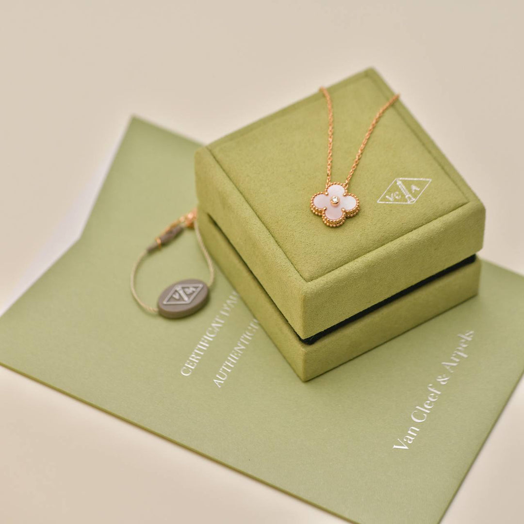 brand new van cleef 2025 holiday pendant