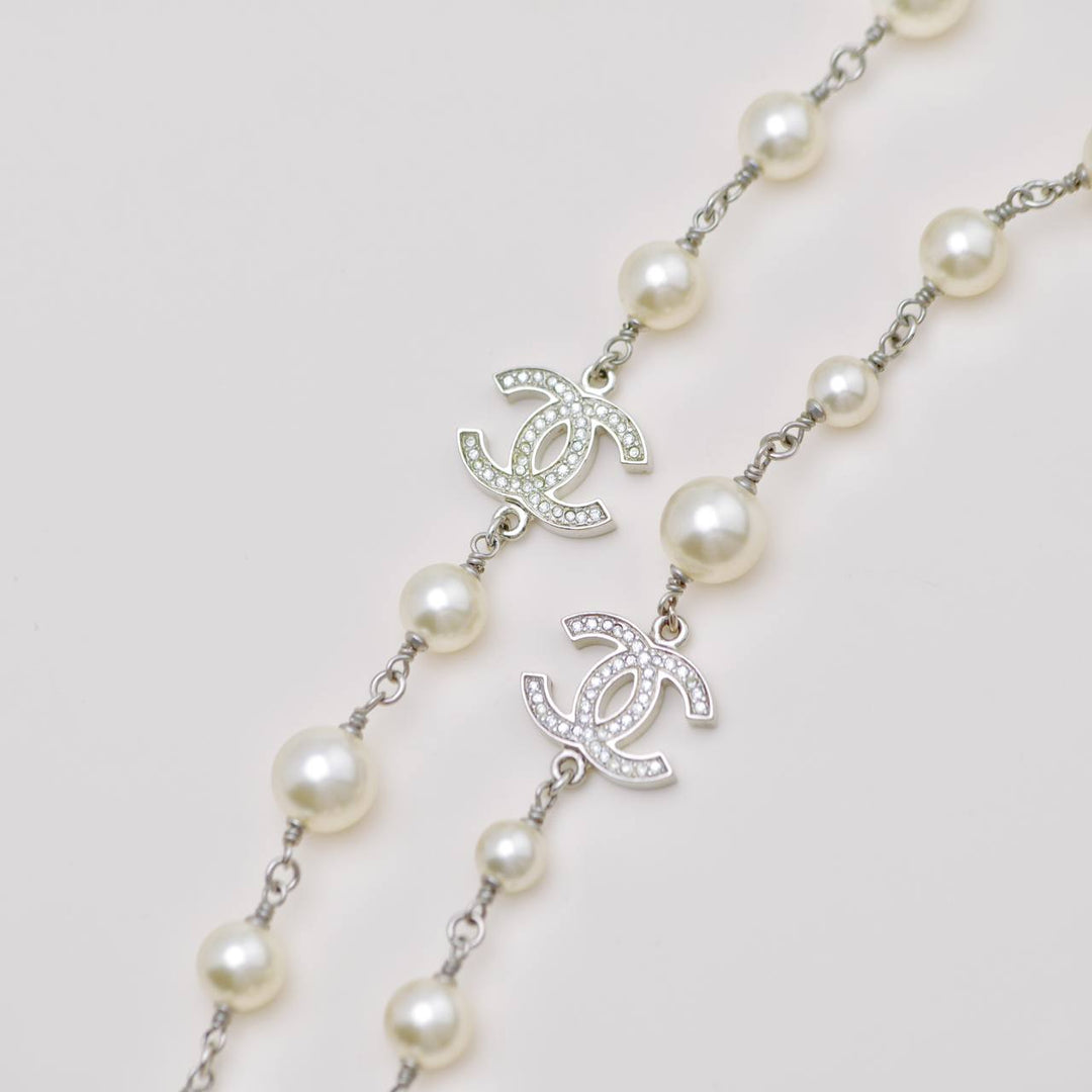 Authentic Chanel CC Faux Pearl Sautoir Necklace with Five Logos
