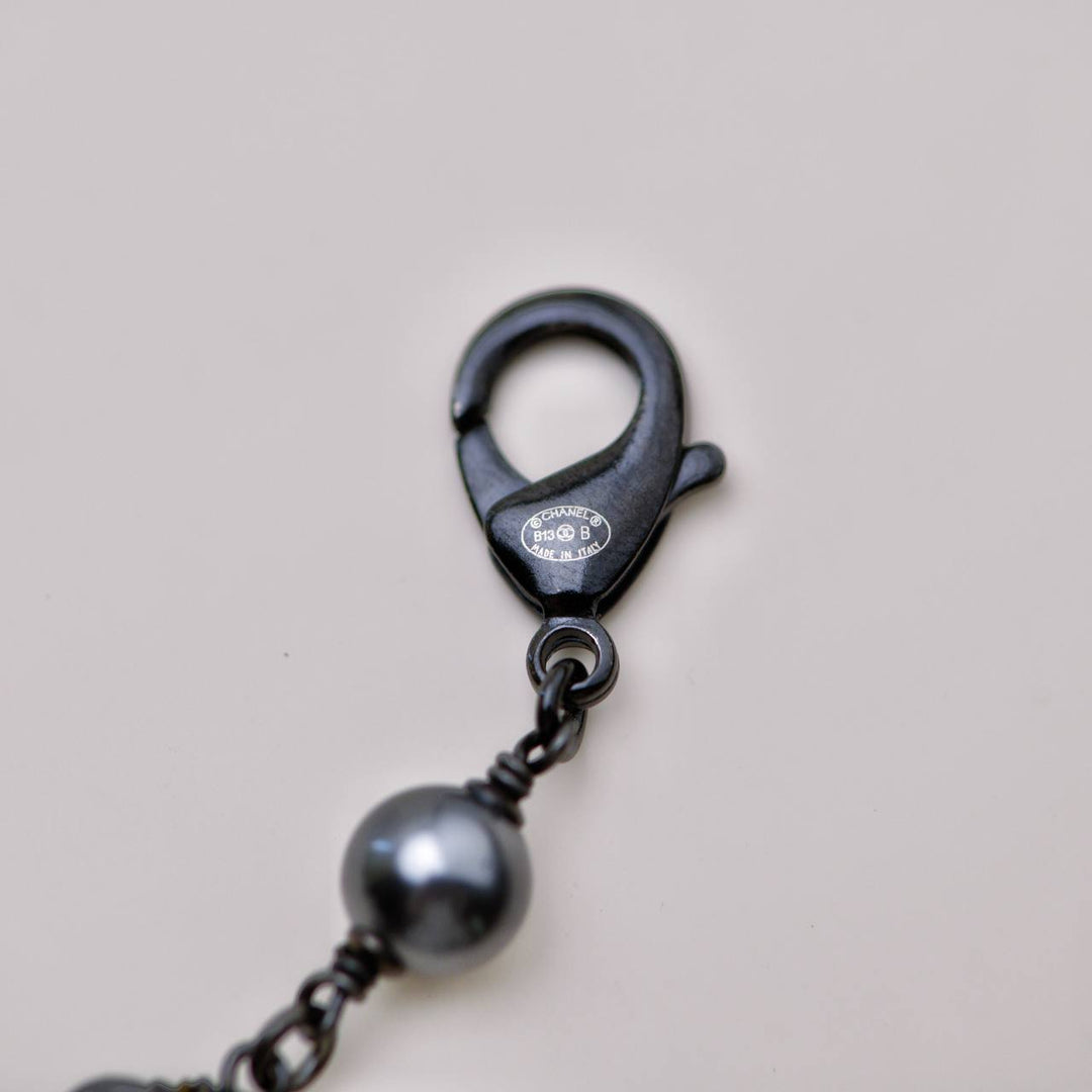 Authentic Chanel CC Grey Faux Pearl & Ruthenium-Tone Long Sautoir Necklace