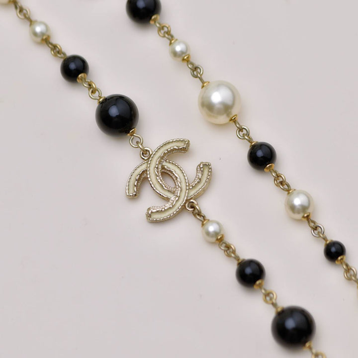 Preowned Chanel CC Faux Pearl & Black Beads Baroque Sautoir Necklace