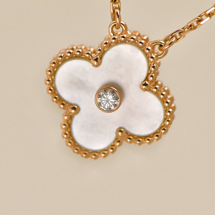 Second Hand Authentic VCA Alhambra 2012 Holiday Necklace Diamond Mother of Pearl