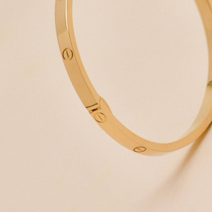 Second Hand Authentic Cartier Love Classic Model Bracelet 18K Yellow Gold Size 16