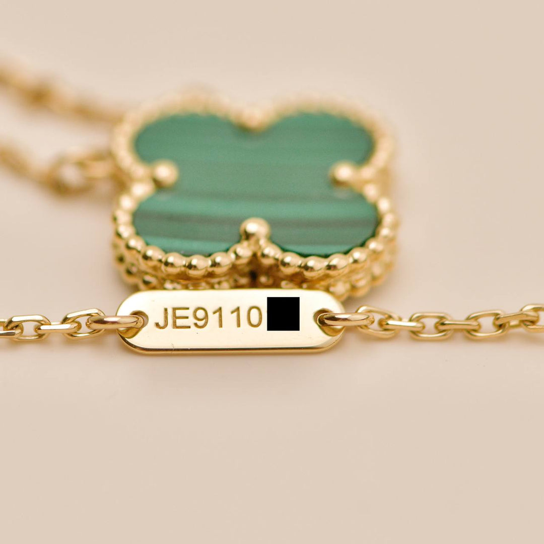 Second Hand Authentic Van Cleef Vintage Alhambra Malachite Necklace 18K Yellow Gold