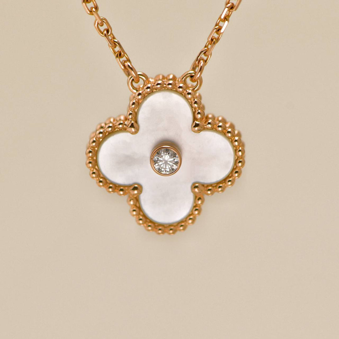 Used Authentic Van Cleef & Arpels Alhambra 2012 Holiday Necklace Diamond Mother of Pearl