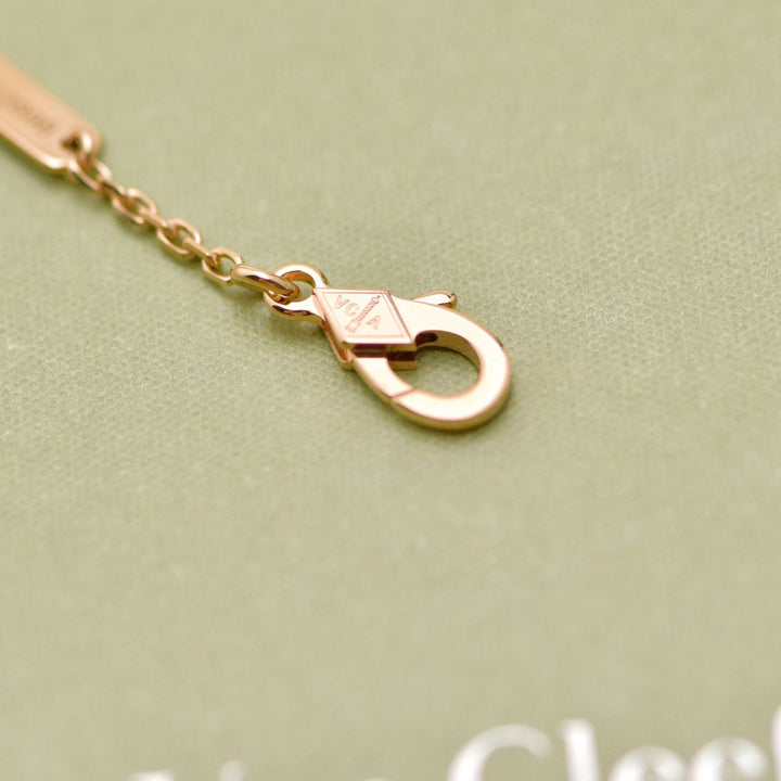 van cleef arpels 2025 holiday pendant clasp