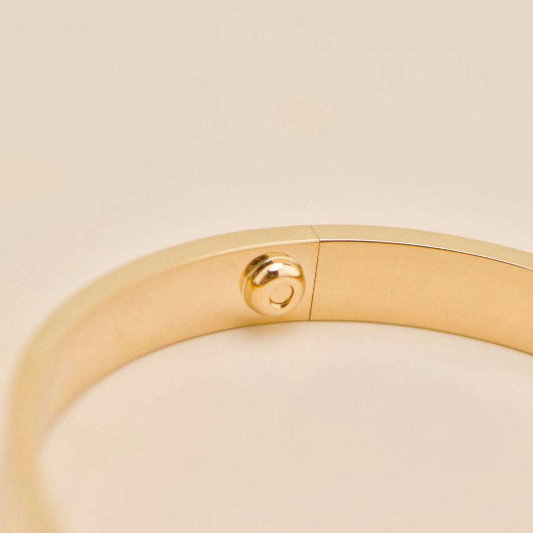 Preloved Cartier Love Classic Model Bracelet 18K Yellow Gold Size 19