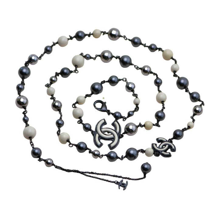 Second Hand Authentic Chanel CC Grey Faux Pearl & Ruthenium-Tone Long Sautoir Necklace
