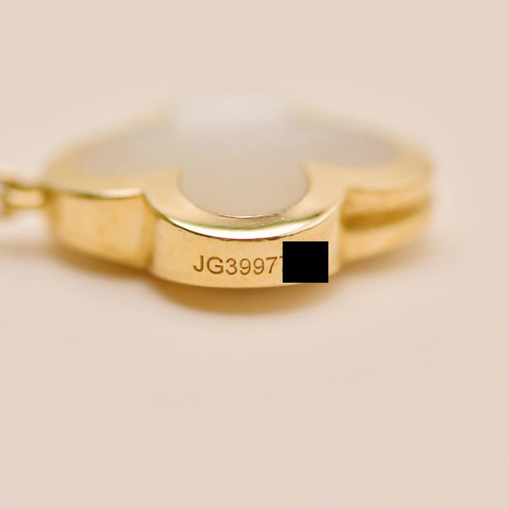 Preowned VCA Pure Alhambra Bracelet Mother of Pearl 18K Yellow Gold