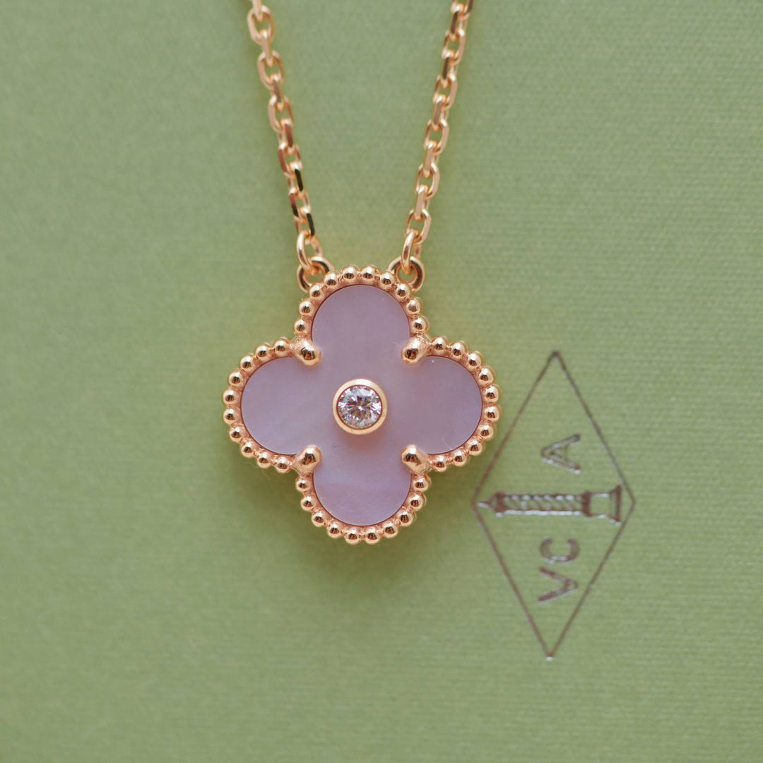 buy van cleef arpels 2025 holiday pendant necklace