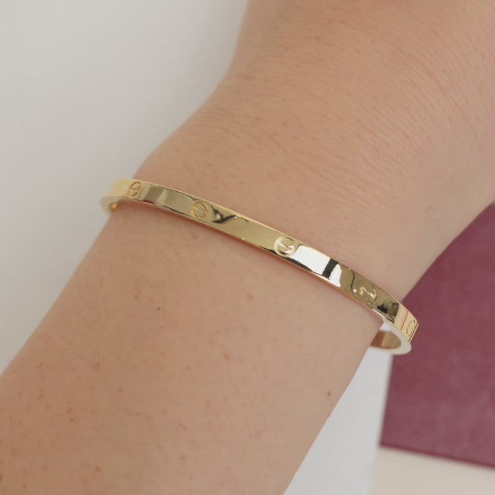 Second Hand Cartier Love Small Model 18k Yellow Gold Size 17