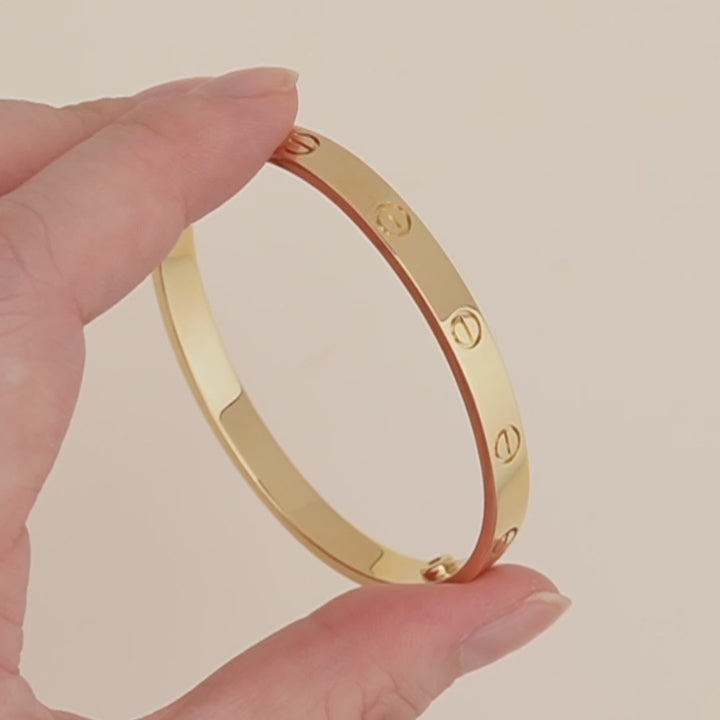 Cartier Love Bracelet Classic Model 18K Yellow Gold Size 17