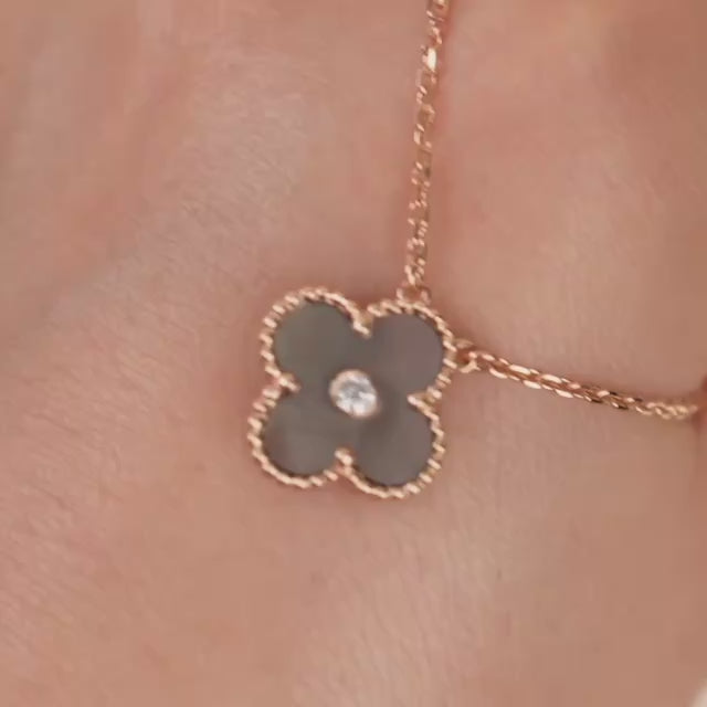 Authentic Preloved Van Cleef Vintage Alhambra 2014 Holiday Pendant Grey Mother of Pearl