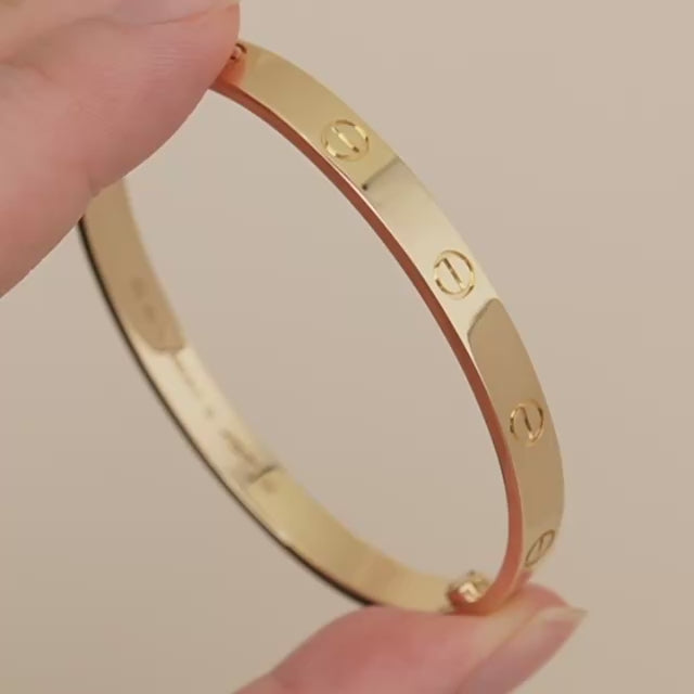Cartier Love Bracelet Classic Model 18K Yellow Gold Size 17