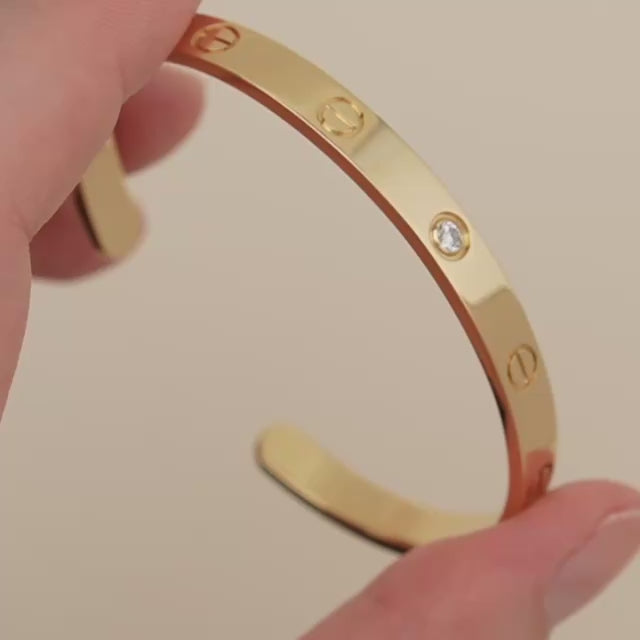 Second Hand Authentic Cartier Love Cuff Bracelet One Diamond 18K Yellow Gold Size 18