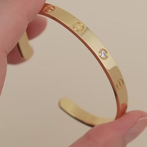 Second Hand Authentic Cartier Love Cuff Bracelet One Diamond 18K Yellow Gold Size 18