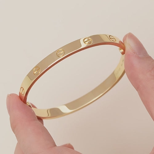 Preloved Authentic Full Set Cartier Love Bracelet Classic Model Size 17 in 18K Yellow Gold