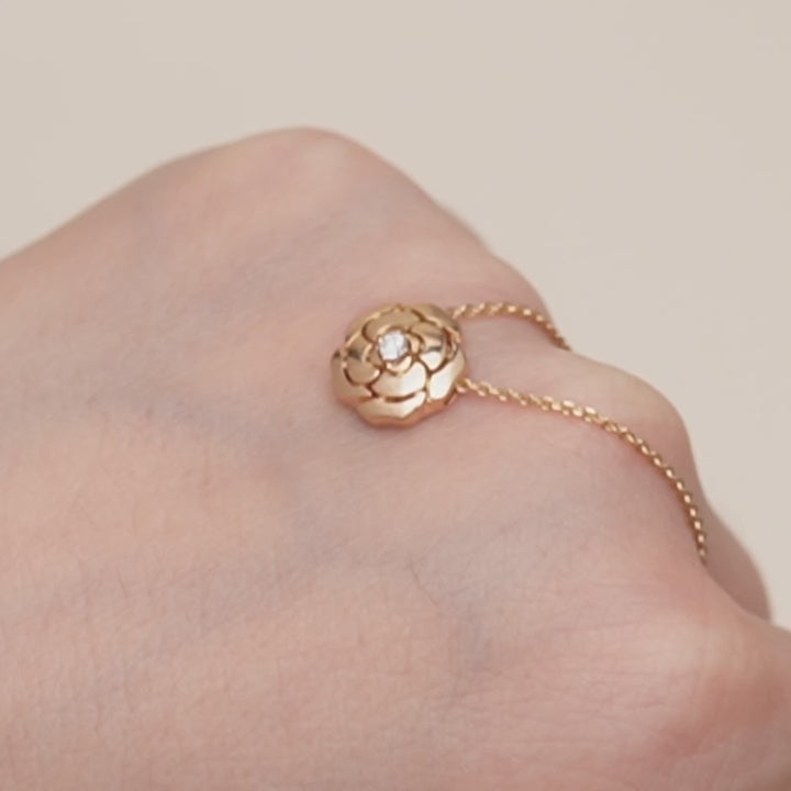 Preloved Full set Authentic Chanel Extrait de Camélia Necklace Diamond 18K Rose Gold