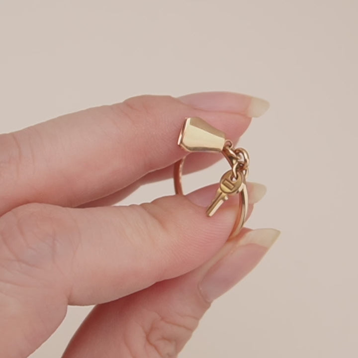 Preloved Hermès Kelly Clochette 18K Rose Gold Ring Size 54