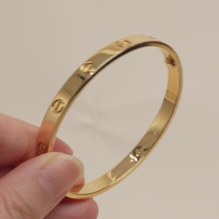 Cartier Love Bracelet 18K Yellow Gold Size 17