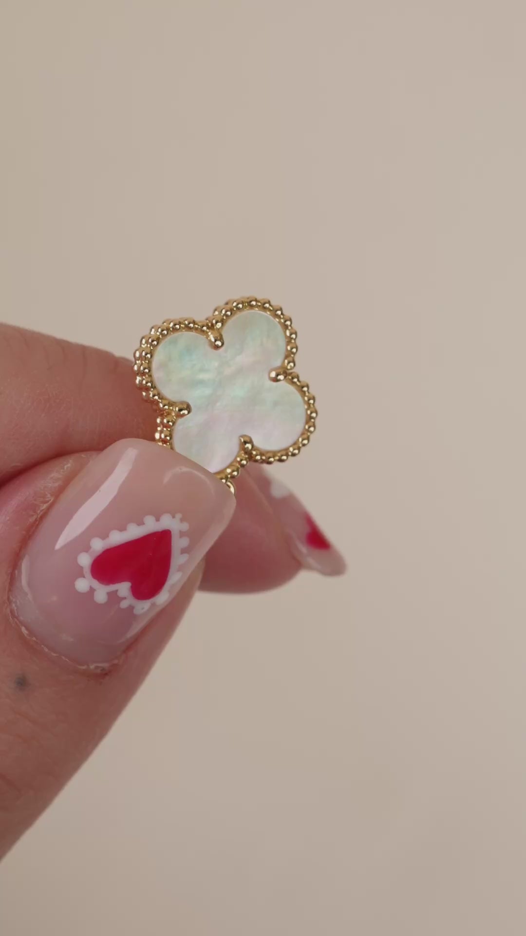 Preloved Van Cleef & Arpels Vintage Alhambra Mother of pearl 18K Yellow Gold Necklace