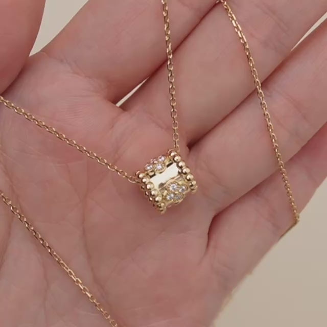 Second Hand Authentic Van Cleef & Arpels Perlée Diamond Flower Pendant 18K Yellow Gold