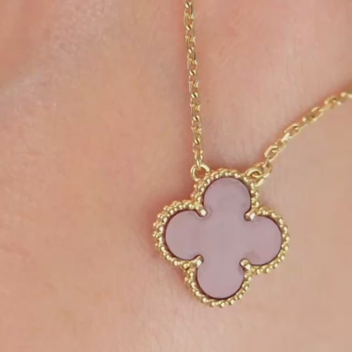 Second Hand Authentic Van Cleef & Arpels Vintage Alhambra Carnelian Pendant 18K Yellow Gold
