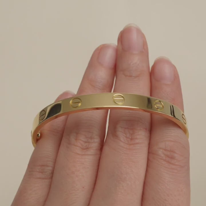 Cartier Love Bracelet 18K Yellow Gold Size 18