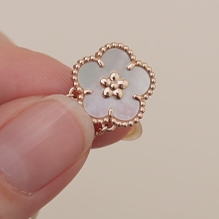Van Cleef & Arpels Lucky Spring Plum Blossom Pendant Mother of Pearl 18K Rose Gold