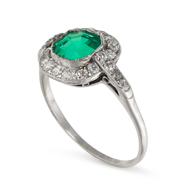 Art Deco Colombian Insignificant Emerald Diamond Engagement Ring side photo