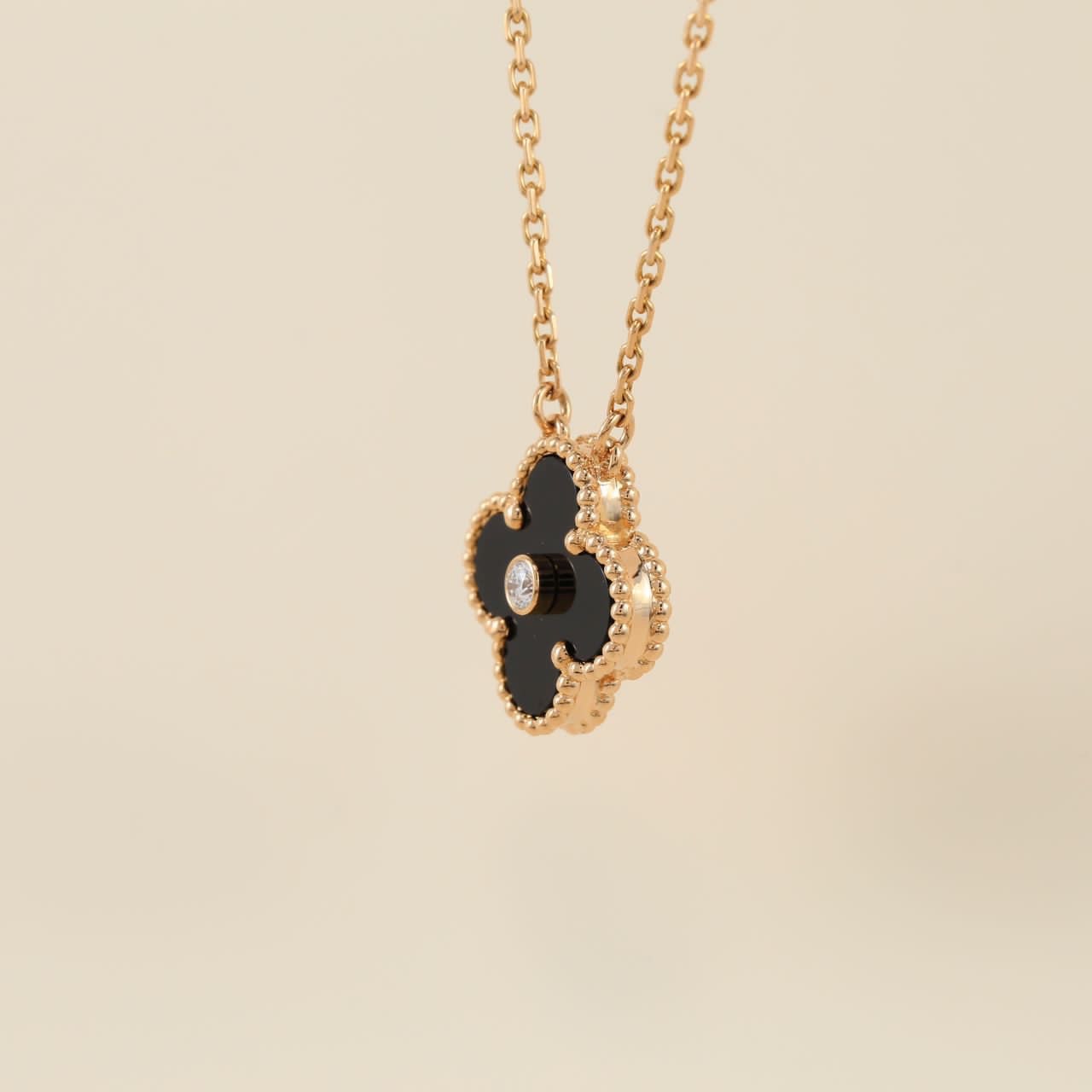 Vca onyx clearance necklace