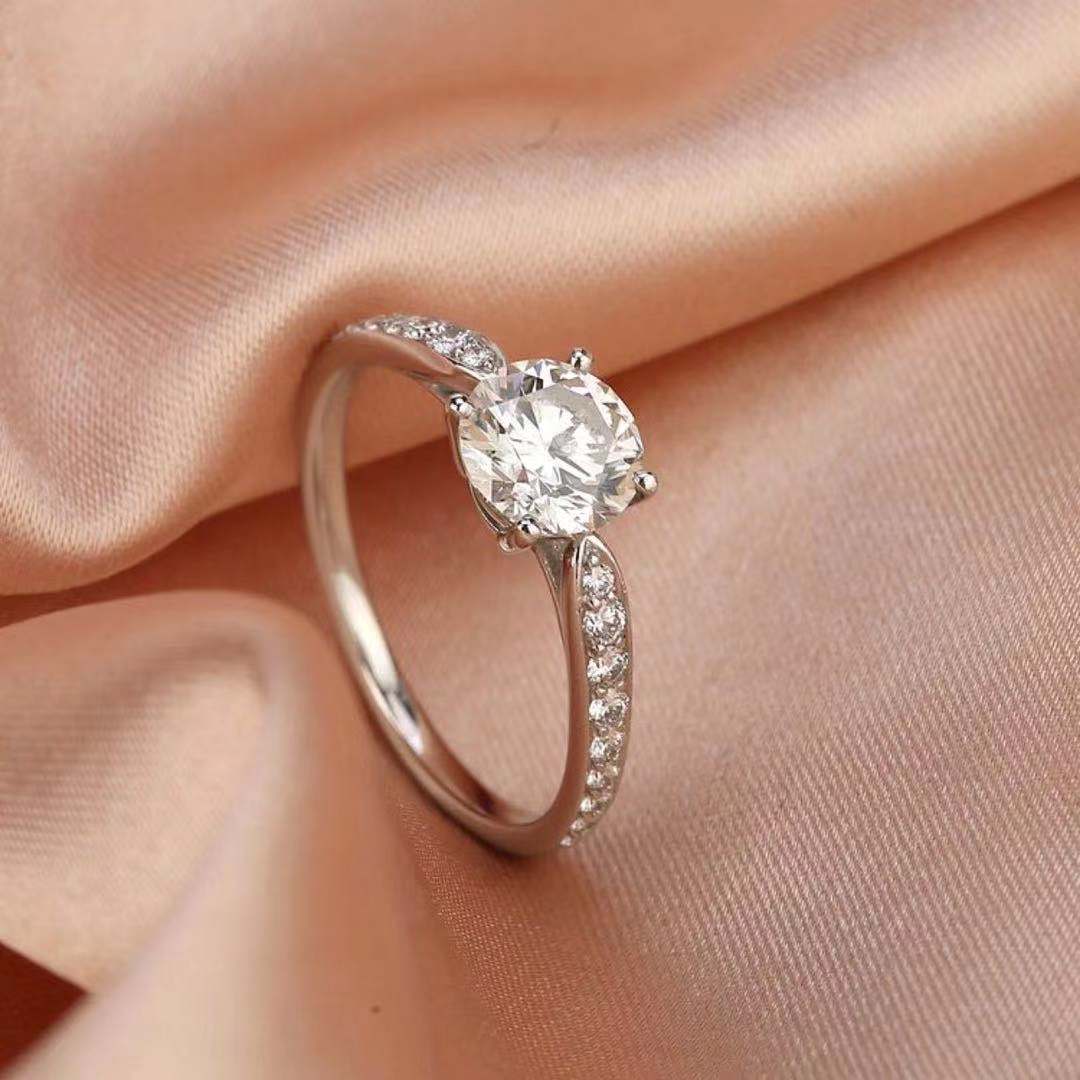 Tiffany & Co. 1.03 Carat Diamond Platinum Solitaire Engagement Ring