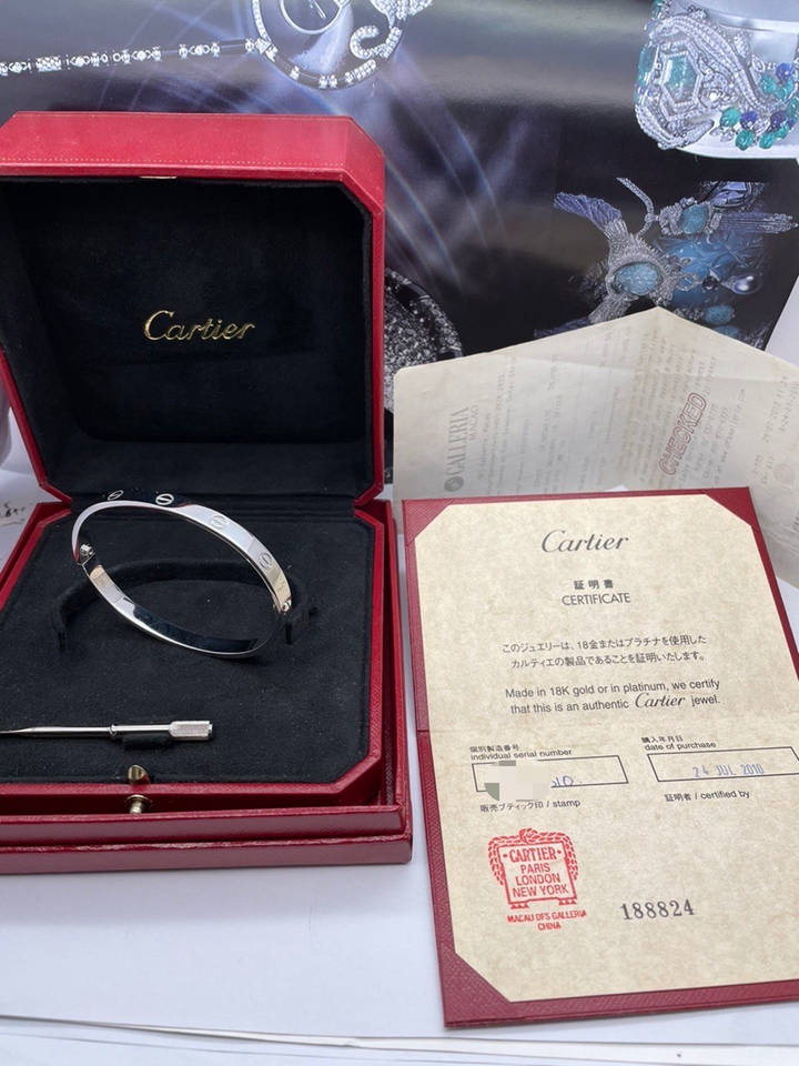 Cartier 18K White Gold Love Bracelet Size 18