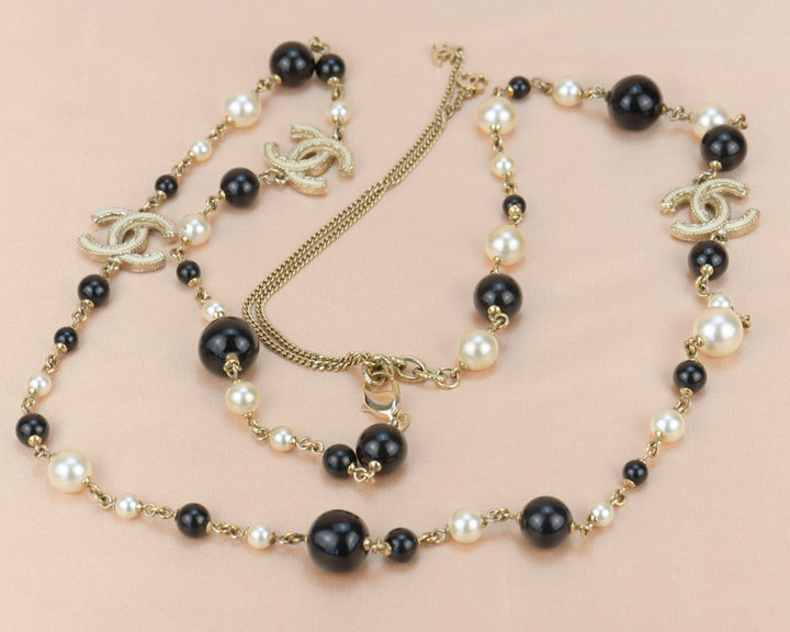 Chanel CC 2011 Pearl Necklace and Earrings Set