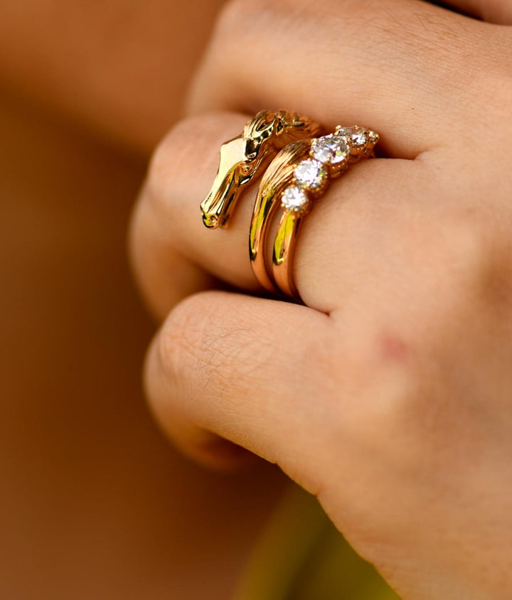 18 Karat Gold Horse Crossover Ring