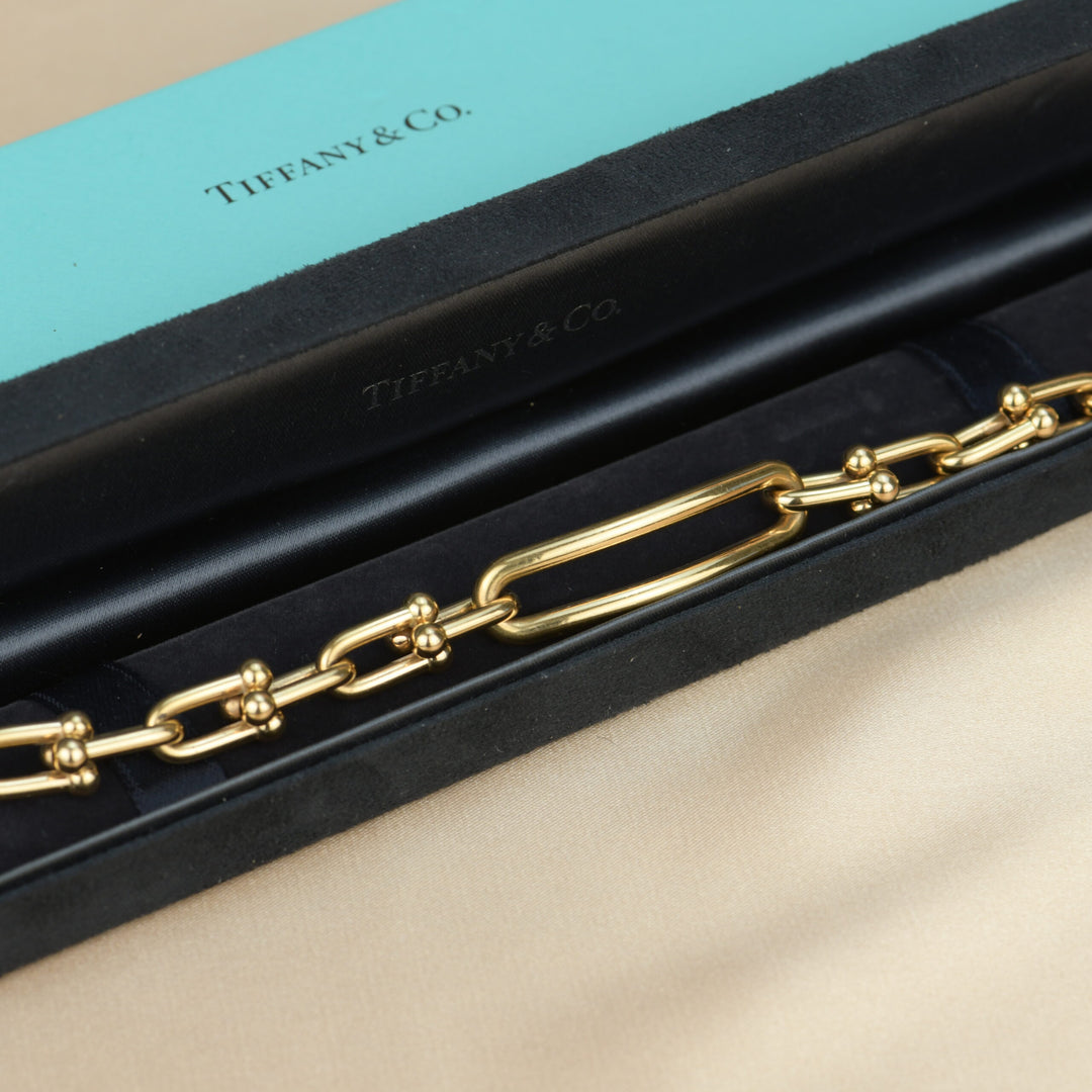 Tiffany City HardWear Link 18K Gold Bracelet detail photo